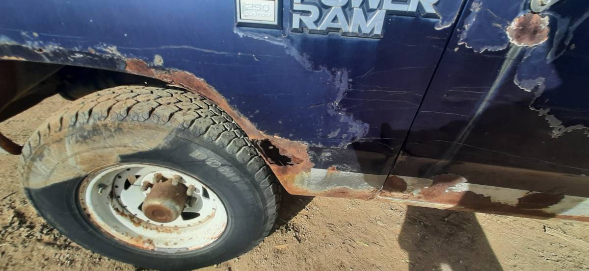 Dodge-ram-1986-blue-8
