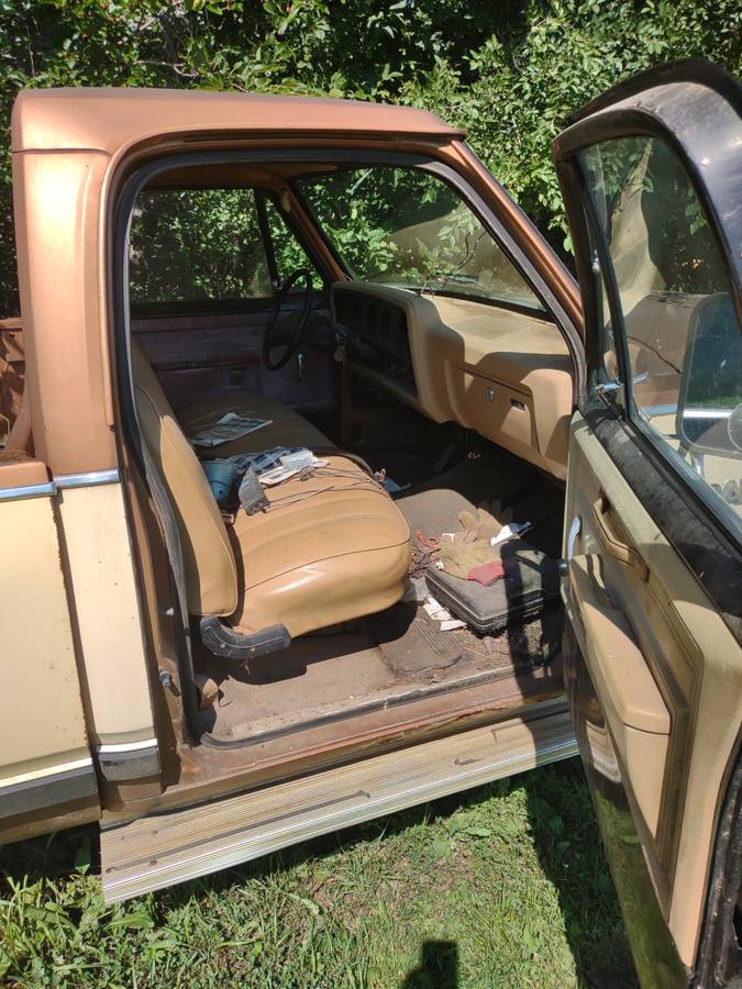 Dodge-ram-1986-brown-1