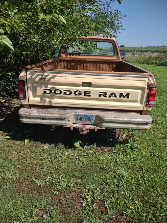 Dodge-ram-1986-brown-2