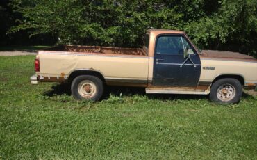 Dodge-ram-1986-brown-4
