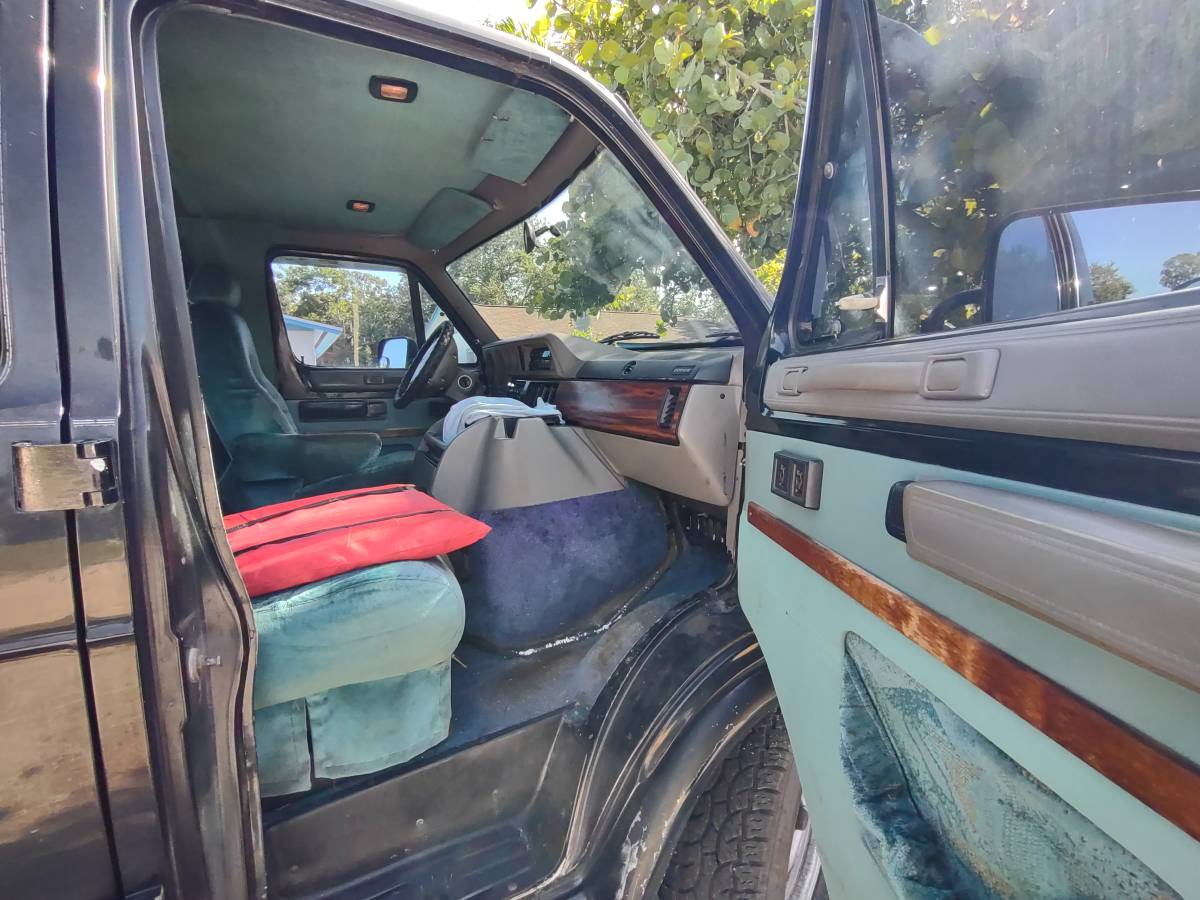 Dodge-ram-van-2500-1995-black-2