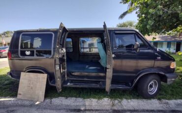 Dodge-ram-van-2500-1995-black-4