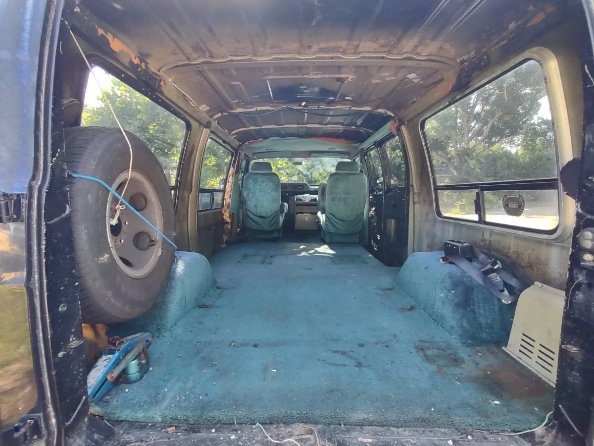 Dodge-ram-van-2500-1995-black-5