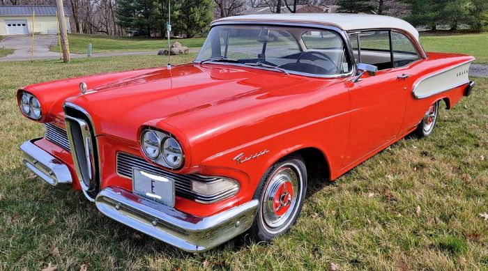 Edsel-1958-Ember-Red-Frost-white-2