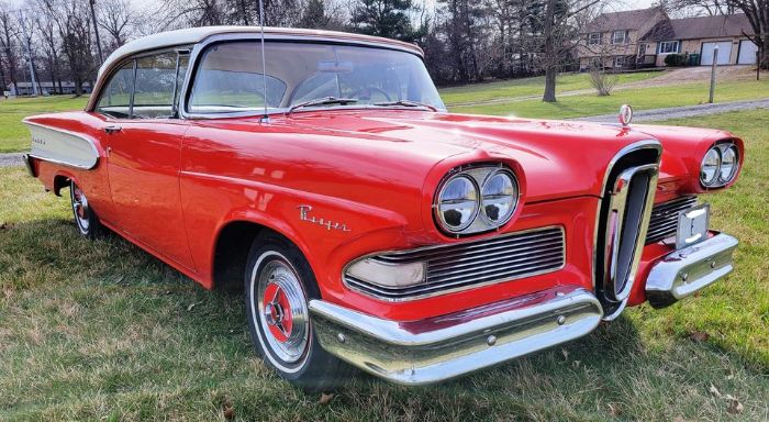 Edsel-1958-Ember-Red-Frost-white
