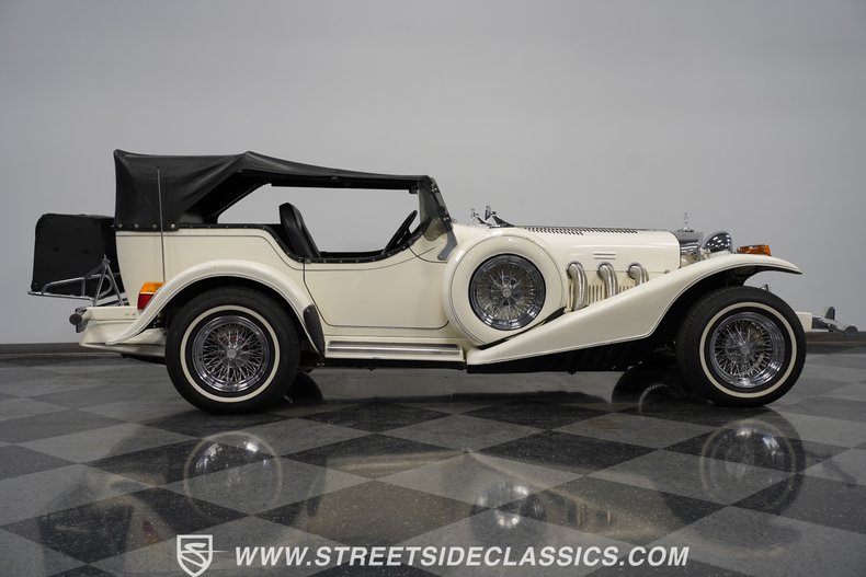 Excalibur-Series-3-1978-White-Black-15