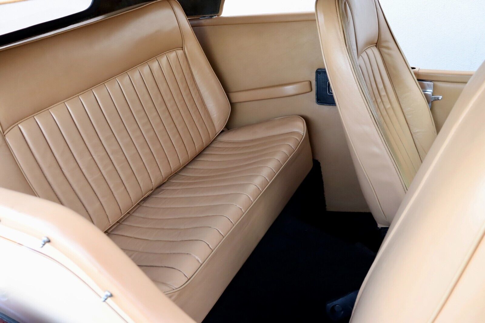 Excalibur-Series-III-Phaeton-SS-1978-Convertible-29