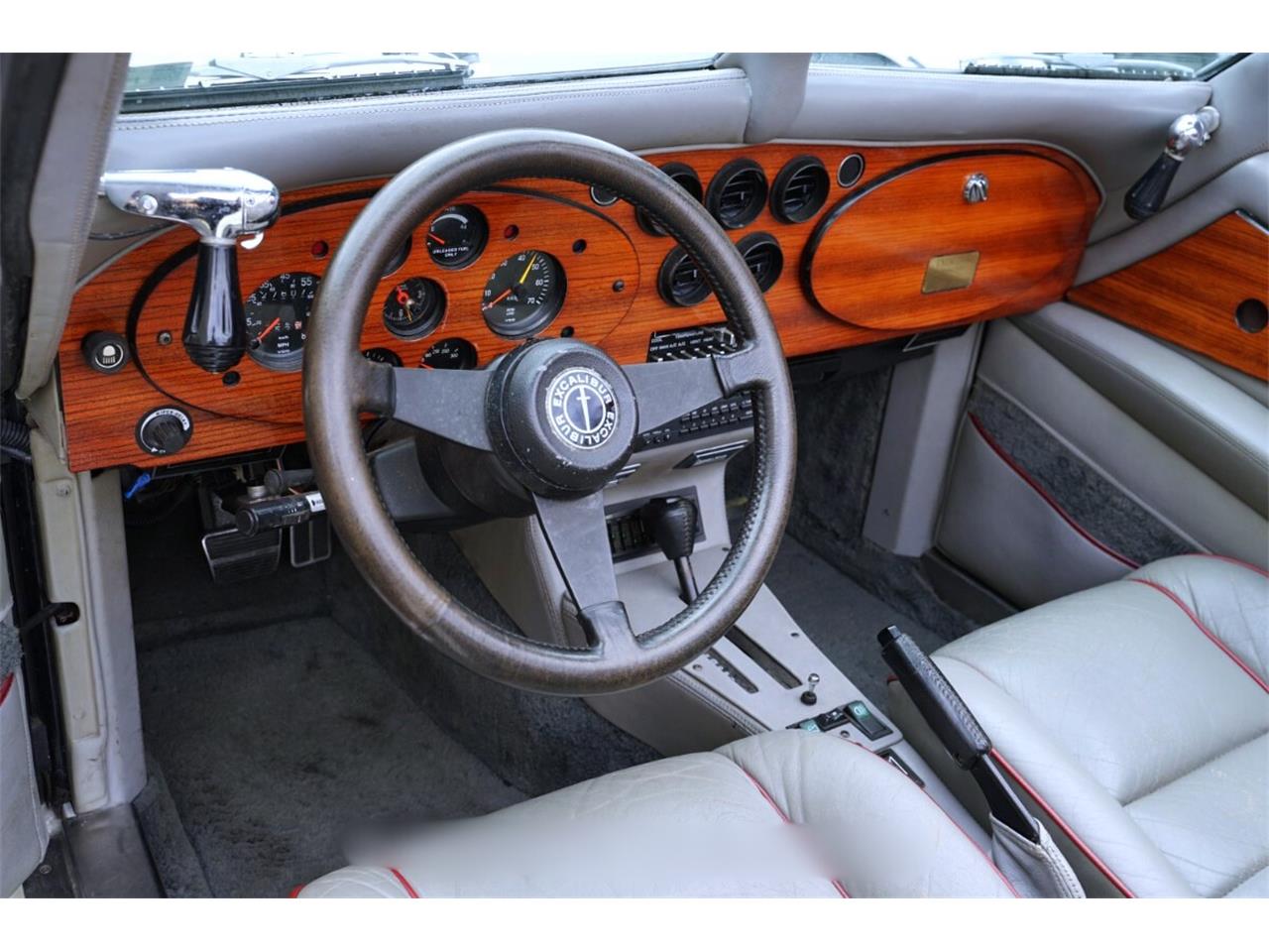 Excalibur-Series-v-phaeton-1986-White-Grey-1