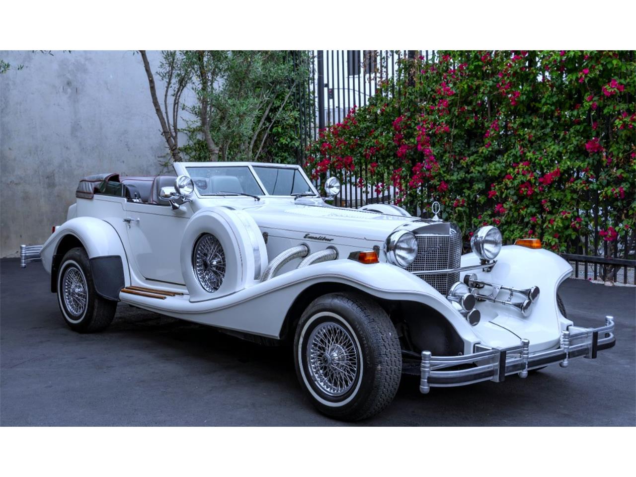 Excalibur-Series-v-phaeton-1986-White-Grey-10