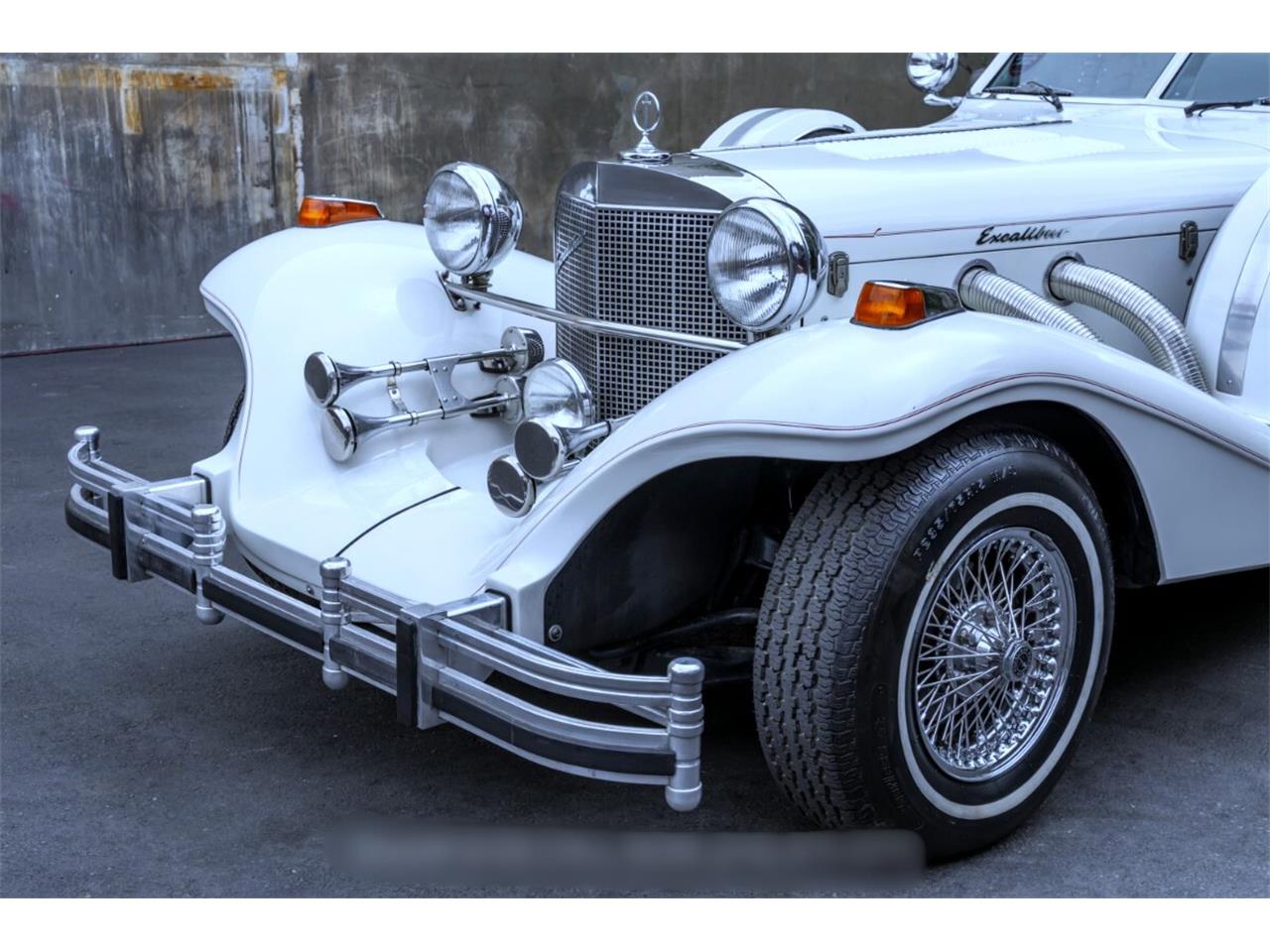 Excalibur-Series-v-phaeton-1986-White-Grey-7