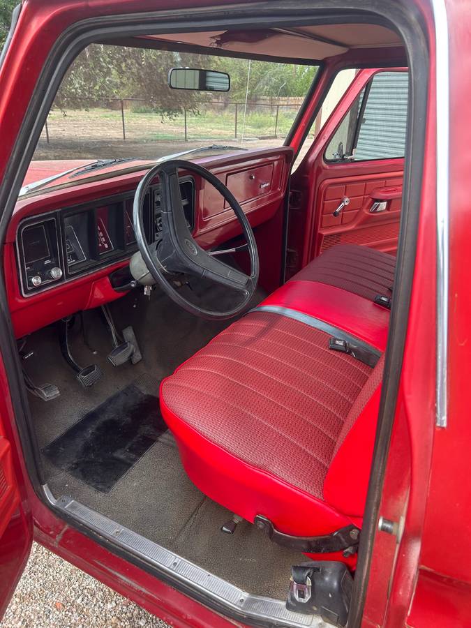 F100-1976-red-5