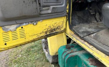 F700-diesel-1993-yellow-6