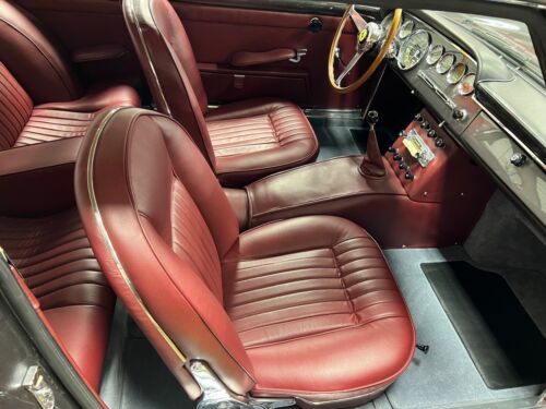Ferrari-250-1961-Gray-12
