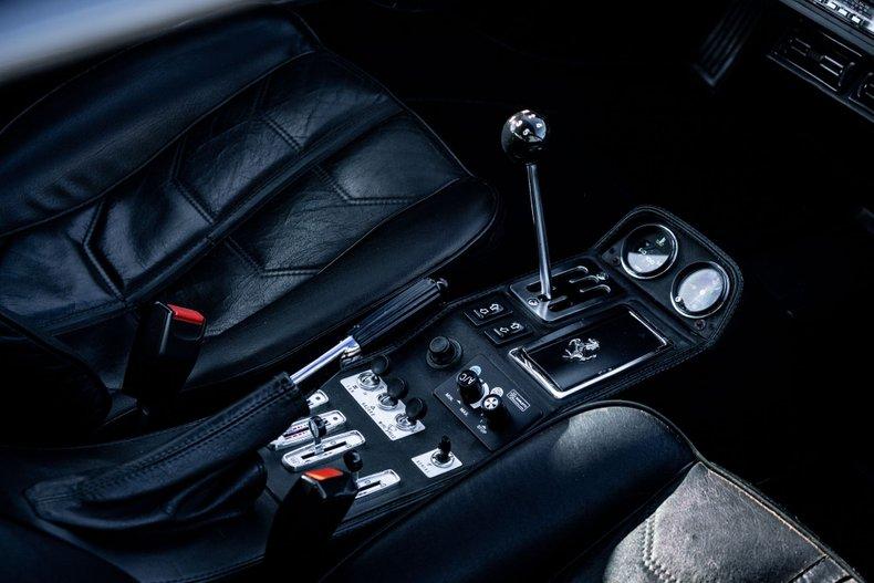 Ferrari-308-1984-Rosso-Corsa-Black-44