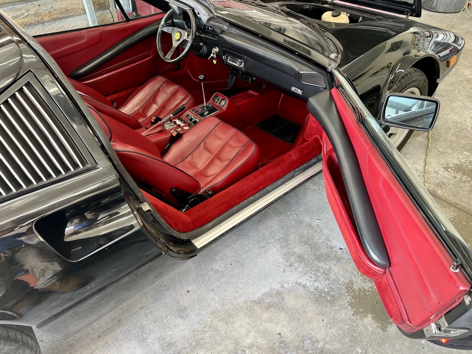 Ferrari-308-1985-6