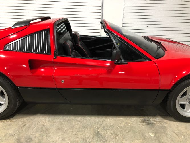 Ferrari-308-gts-1985-Red-Black-Leather-18