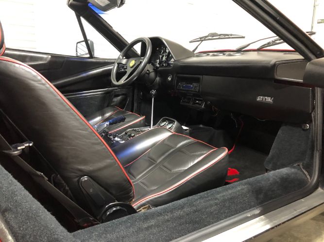 Ferrari-308-gts-1985-Red-Black-Leather-31