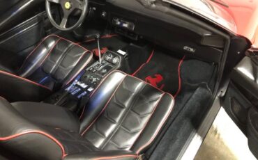 Ferrari-308-gts-1985-Red-Black-Leather-32