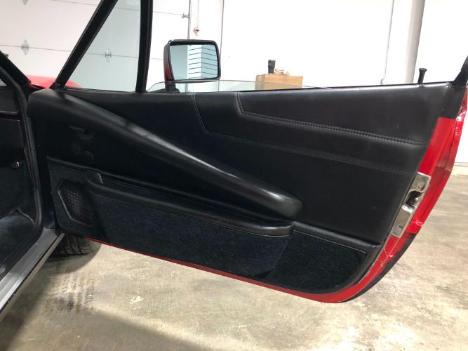 Ferrari-308-gts-1985-Red-Black-Leather-39