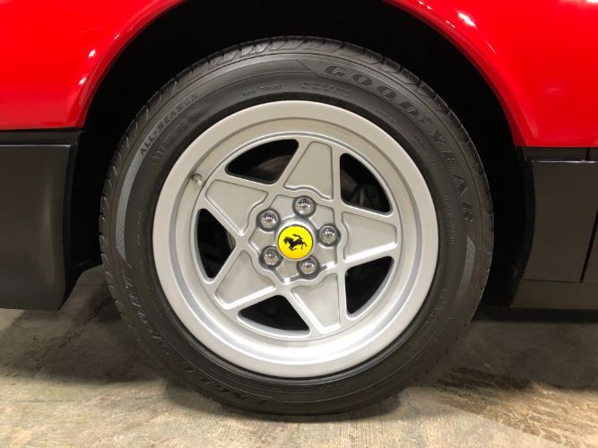Ferrari-308-gts-1985-Red-Black-Leather-41