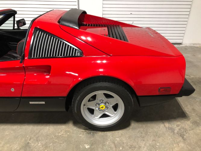 Ferrari-308-gts-1985-Red-Black-Leather-8