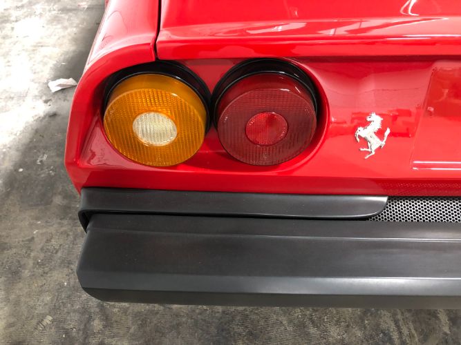 Ferrari-308-gts-1985-Red-Black-Leather-9