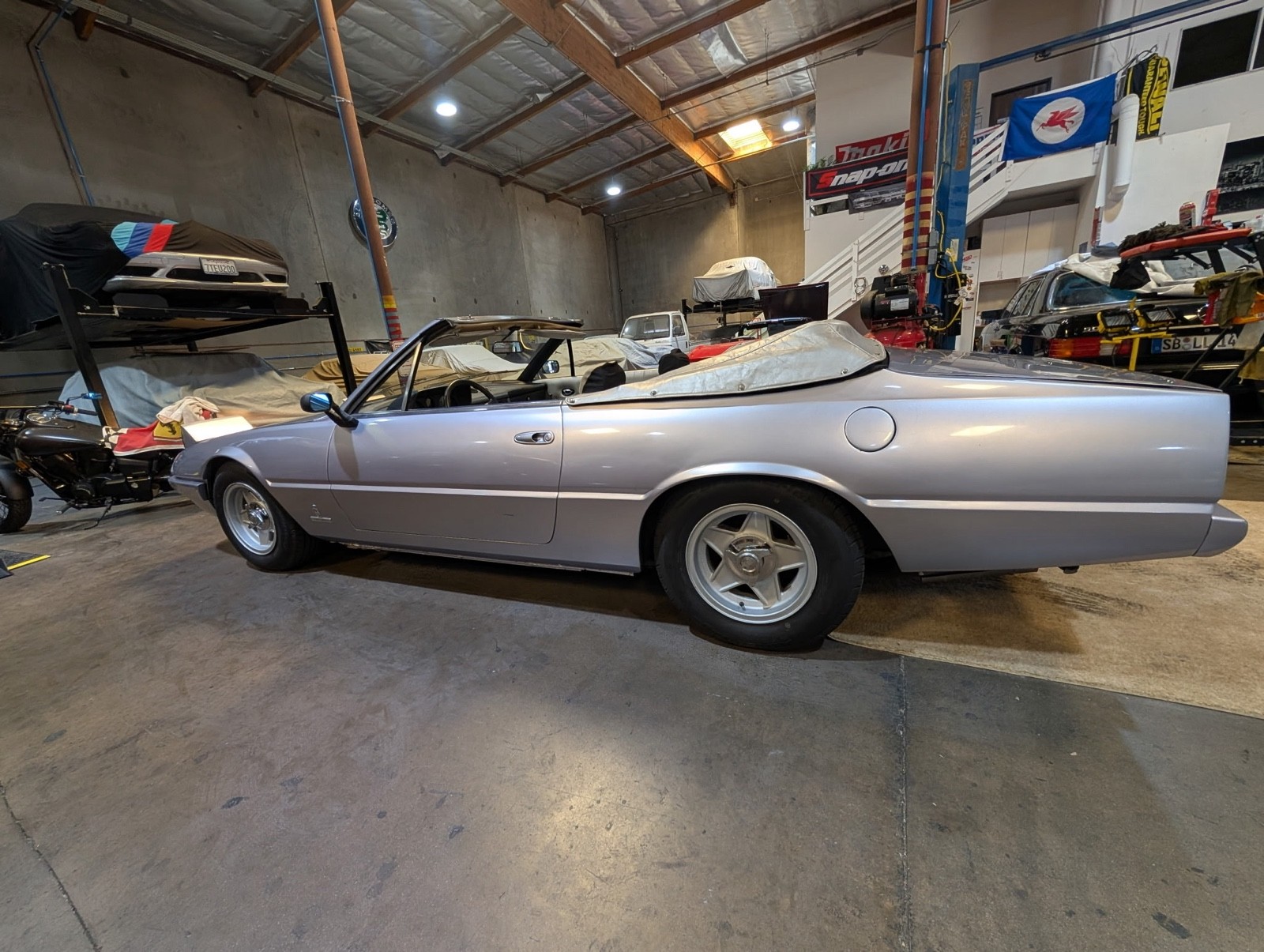 Ferrari-365-GT4-22-1974-Convertible-10