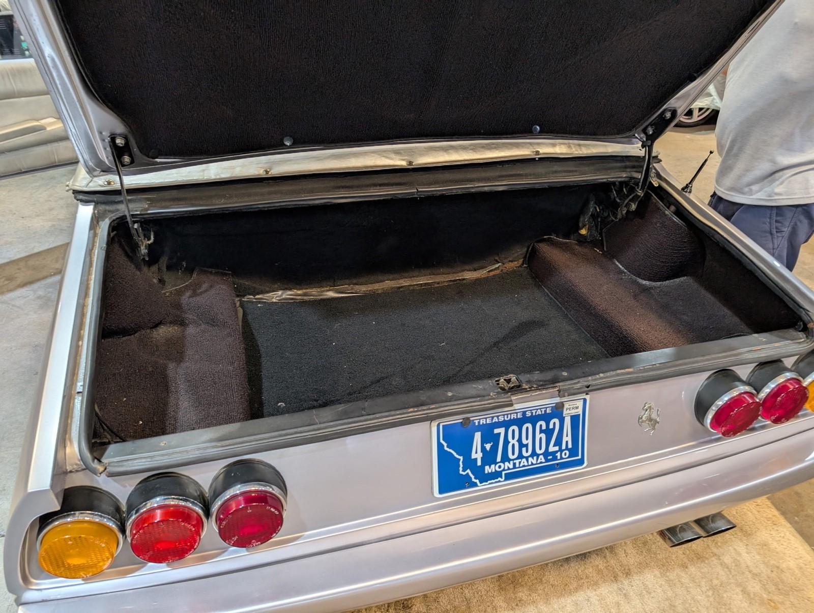 Ferrari-365-GT4-22-1974-Convertible-13