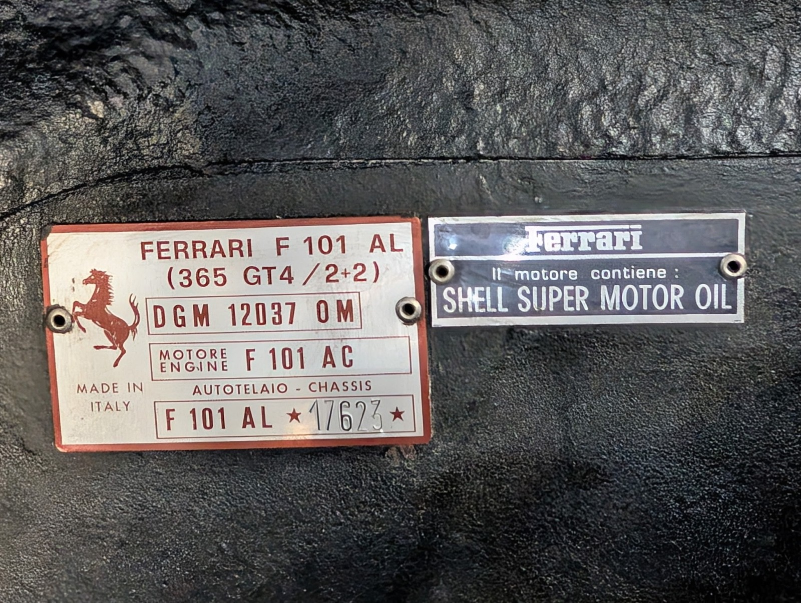 Ferrari-365-GT4-22-1974-Convertible-22