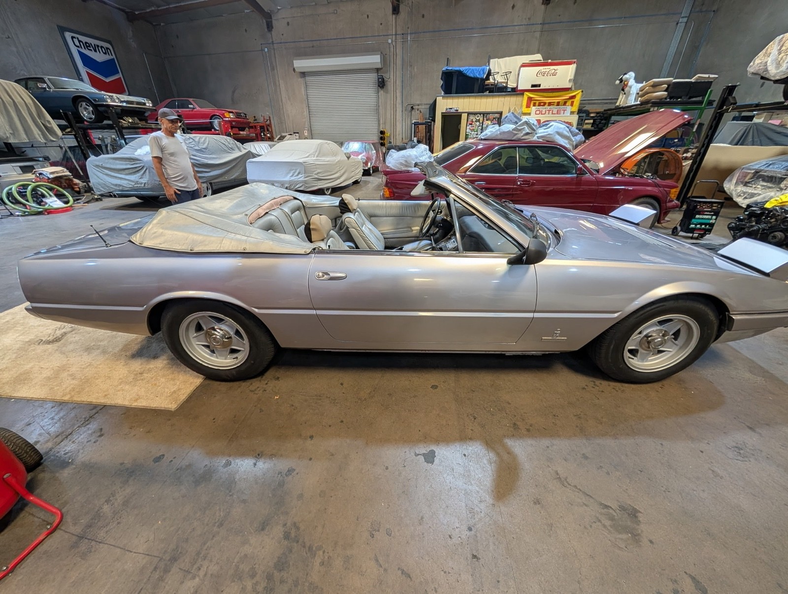 Ferrari-365-GT4-22-1974-Convertible-9
