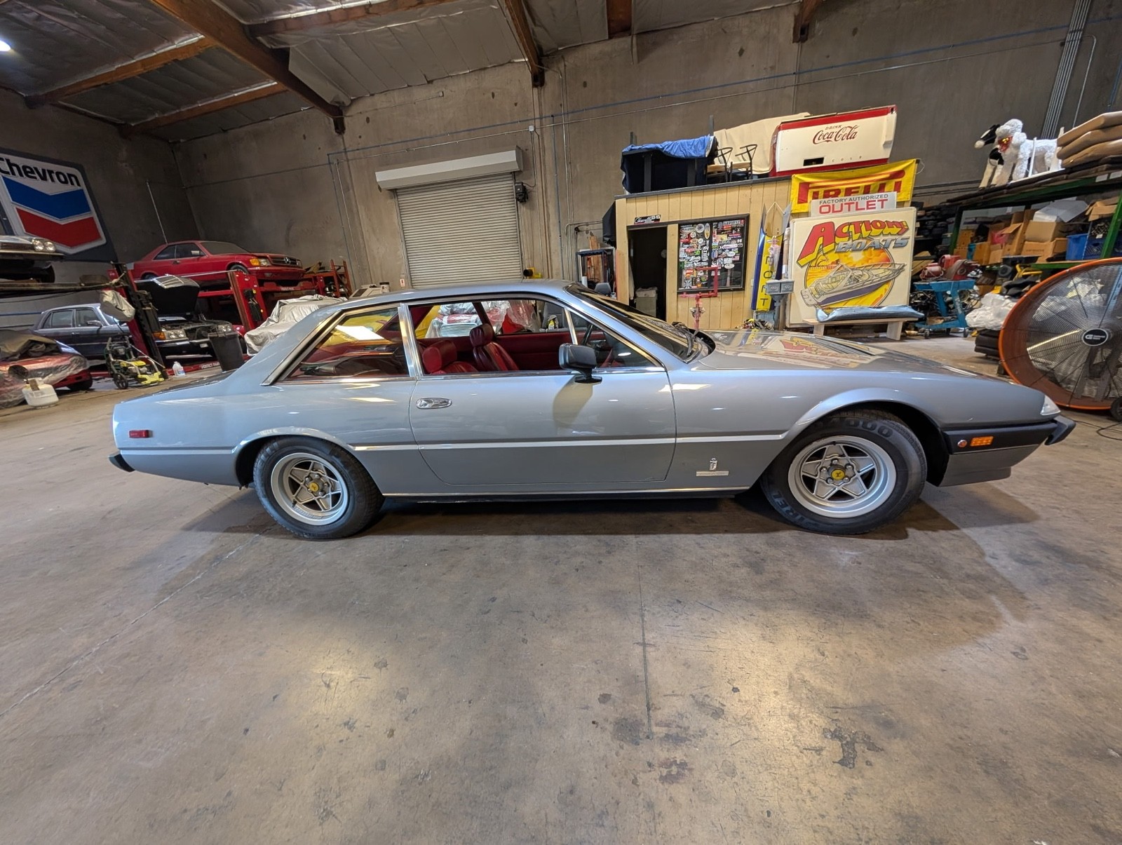 Ferrari-400i-Automatic-1979-Coupe-2