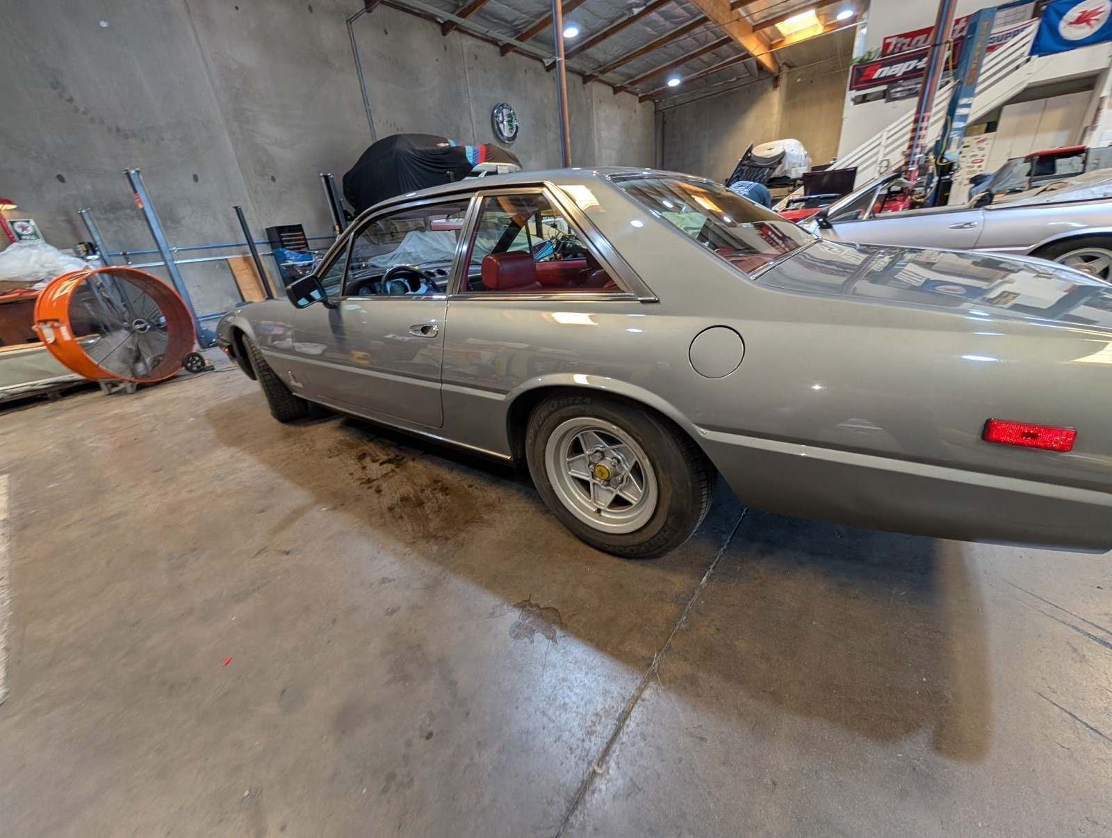 Ferrari-400i-Automatic-1979-Coupe-3