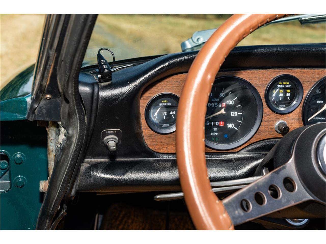 Fiat-124-1977-Green-Brown-17