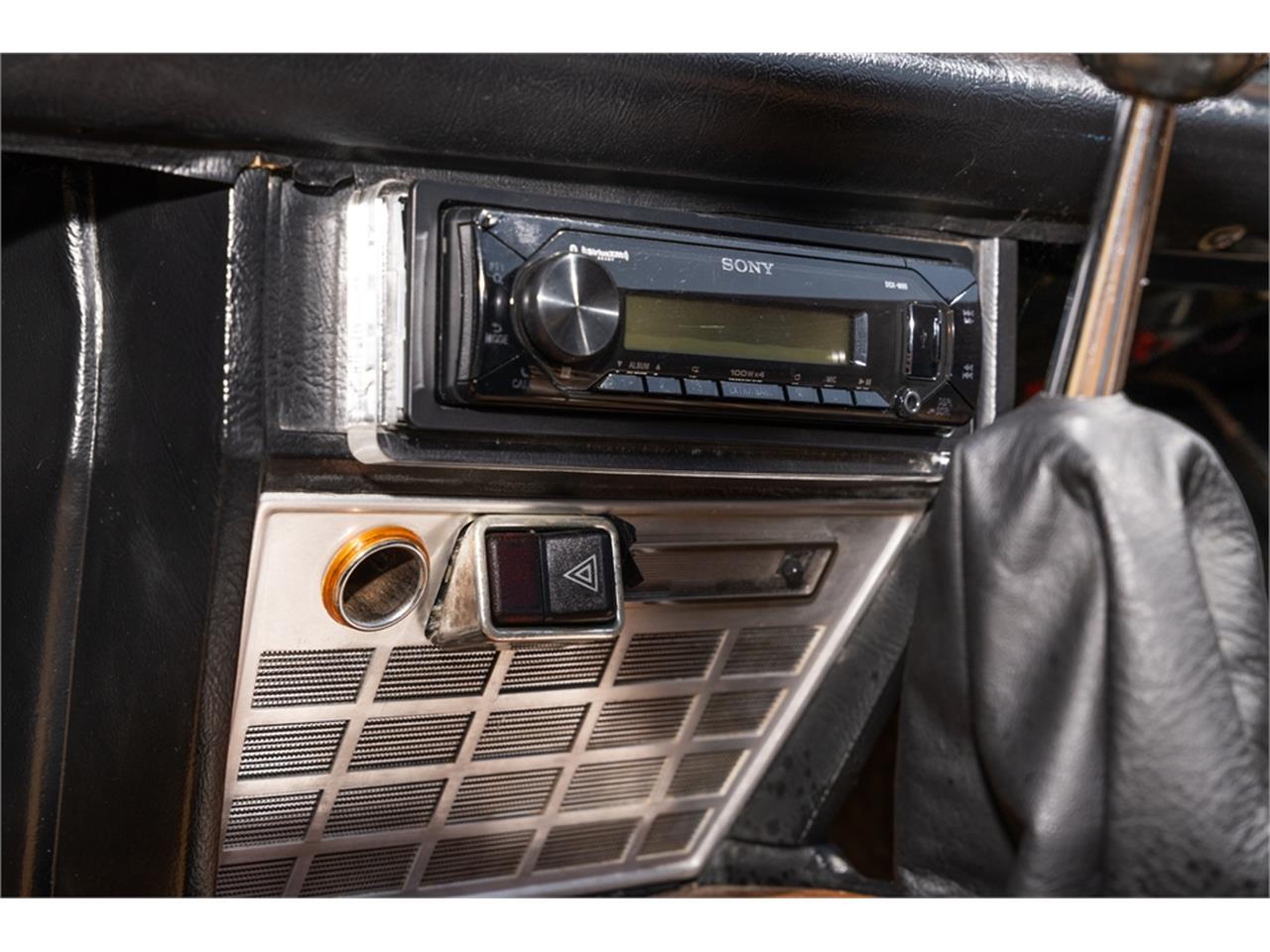 Fiat-124-1977-Green-Brown-24