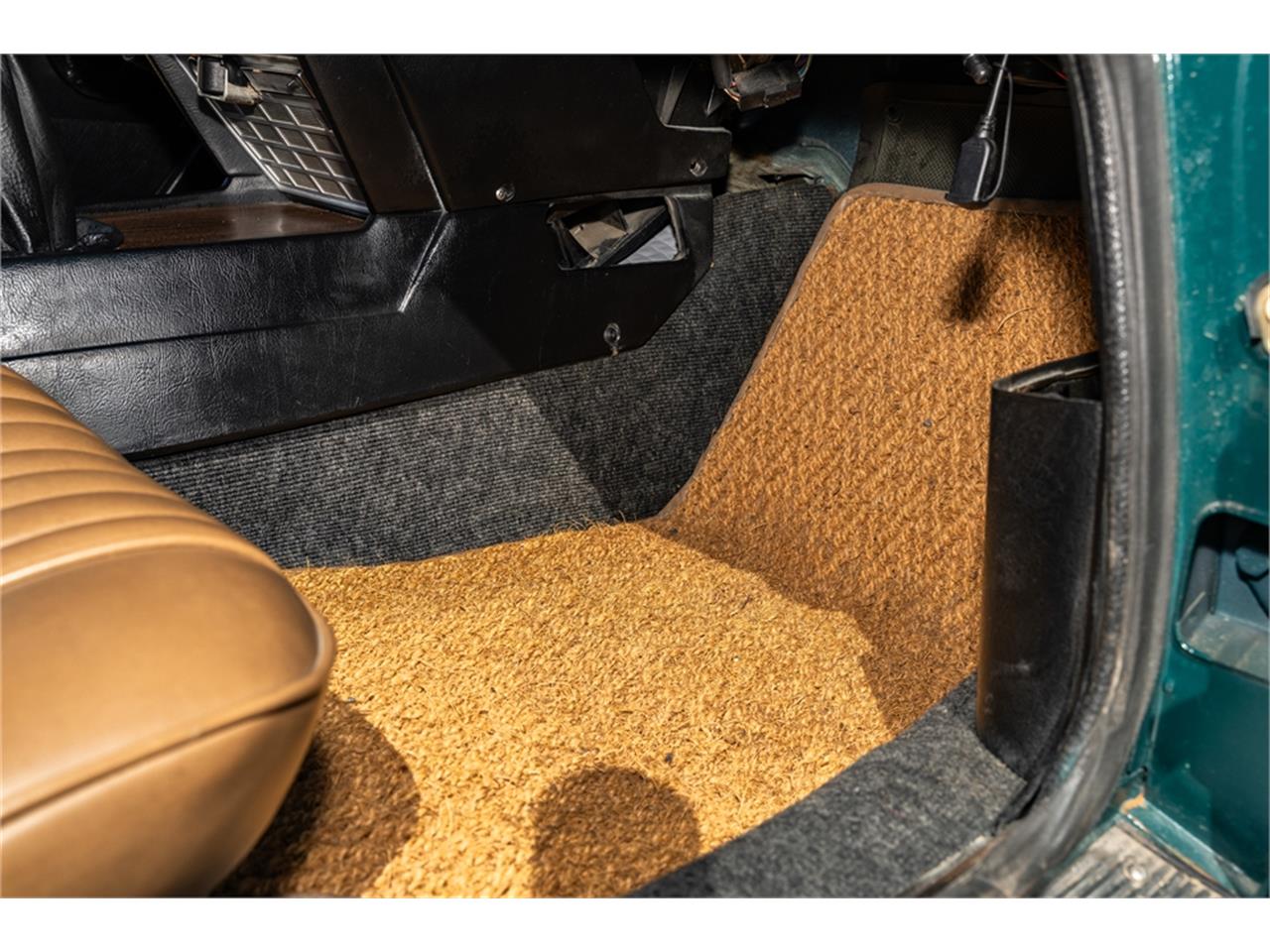 Fiat-124-1977-Green-Brown-28