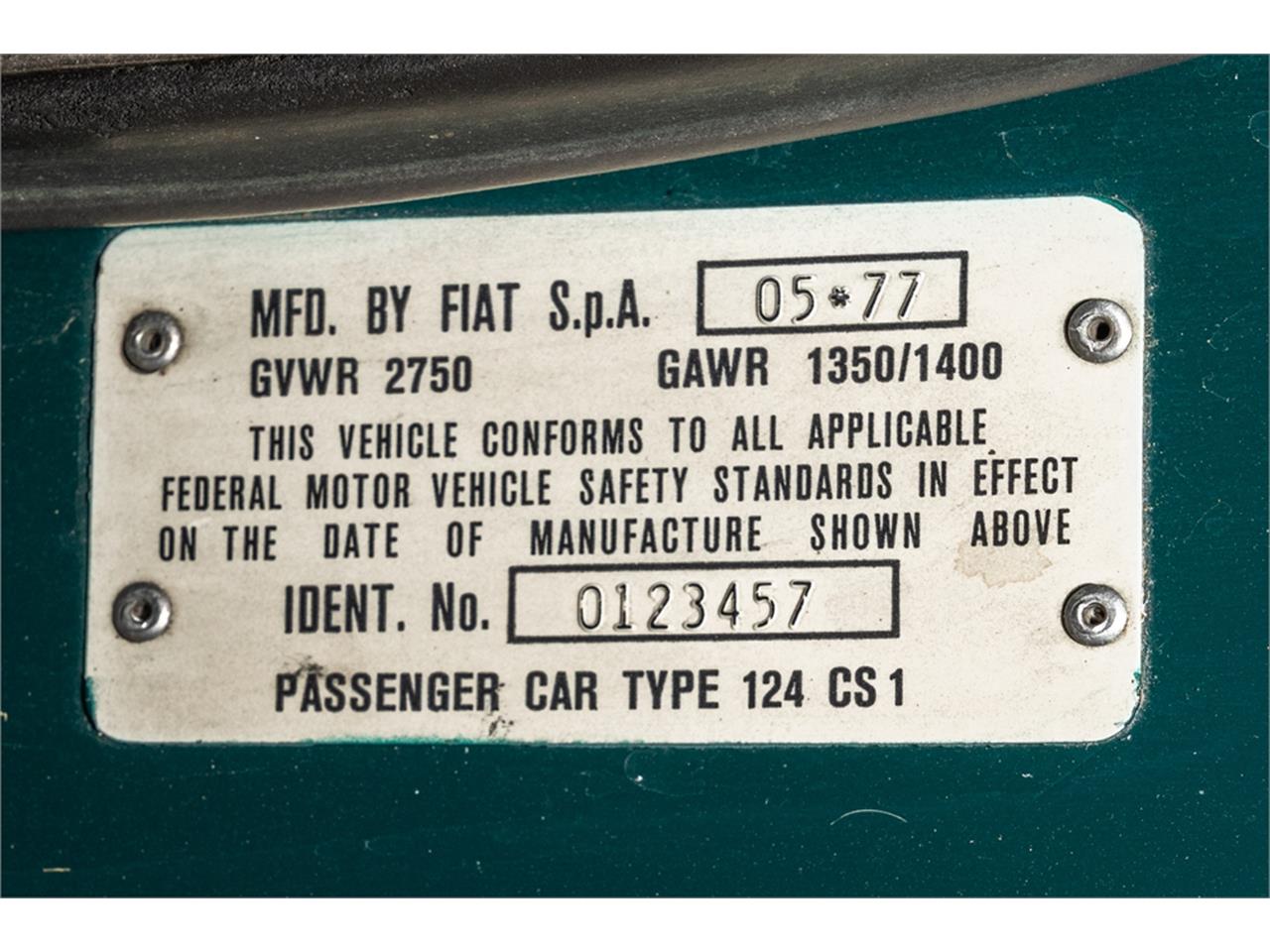 Fiat-124-1977-Green-Brown-31