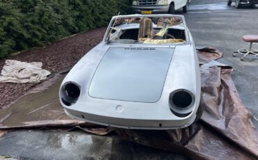 Fiat-124-Spider-1972-Convertible-8