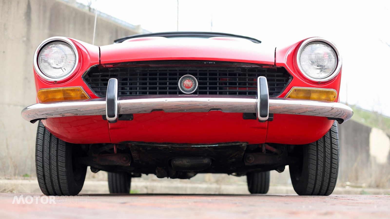 Fiat-124-Spider-1973-22