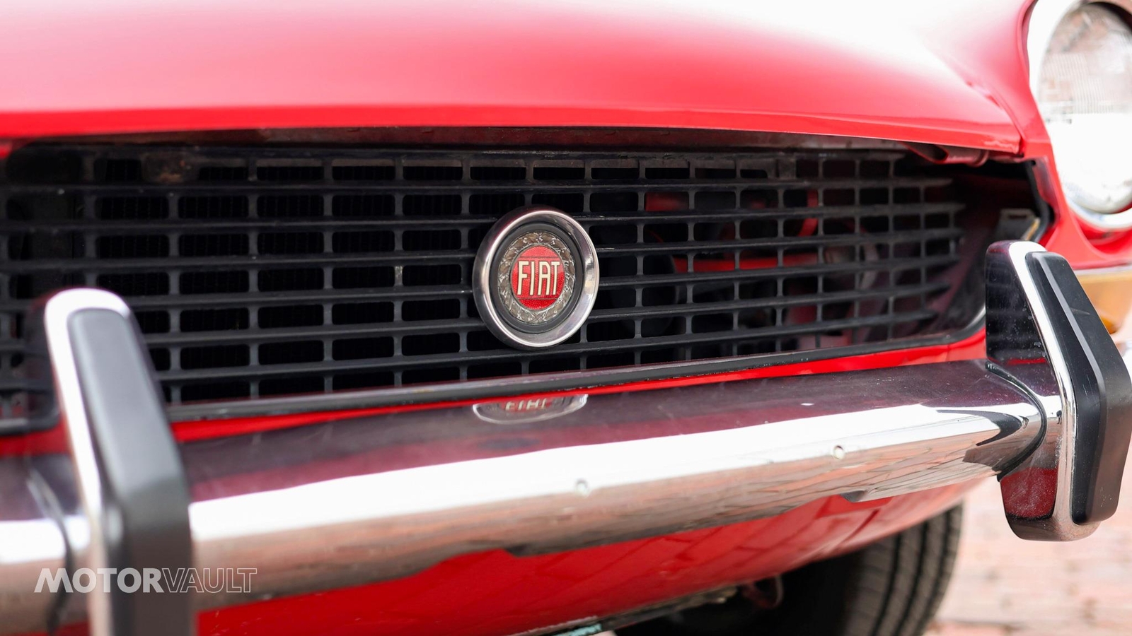 Fiat-124-Spider-1973-25
