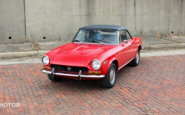 Fiat-124-Spider-1973-5
