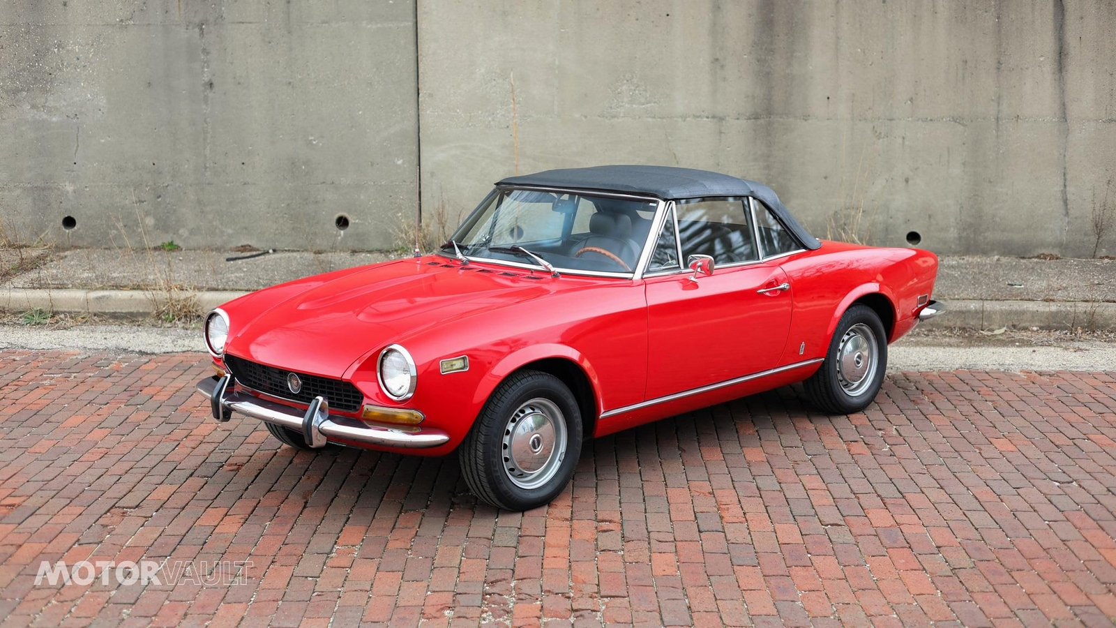 Fiat-124-Spider-1973-7