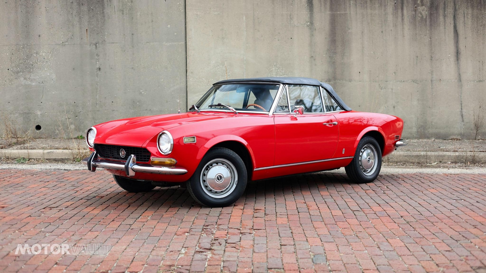 Fiat-124-Spider-1973
