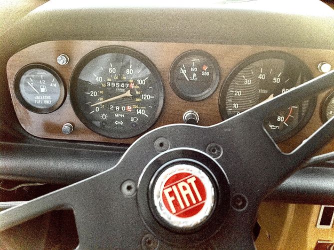 Fiat-124-spider-1979-Beige-Tan-1