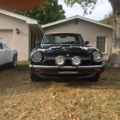 Fiat-124-spider-1980-Black-Saddle-Tan-2