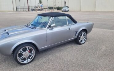 Fiat-124-spider-1981-9