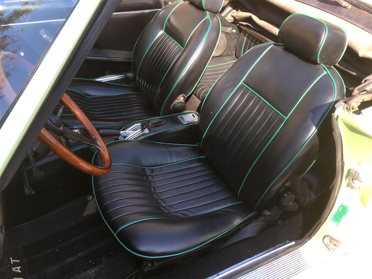 Fiat-124-sport-spider-cs-1972-Yellow-Black-11
