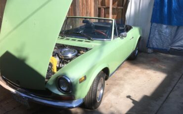 Fiat-124-sport-spider-cs-1972-Yellow-Black-7