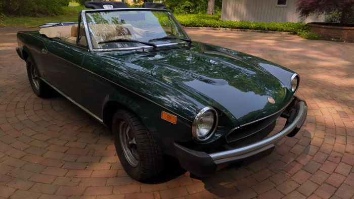 Fiat-2000-spider-1979-Green-22
