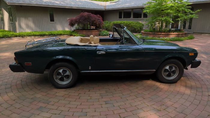 Fiat-2000-spider-1979-Green-6