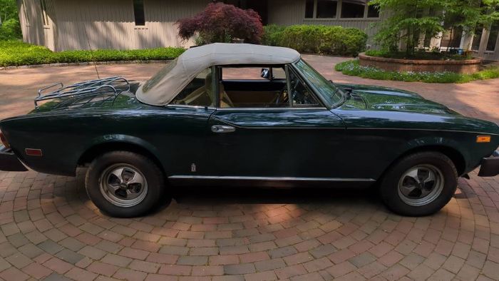 Fiat-2000-spider-1979-Green-7